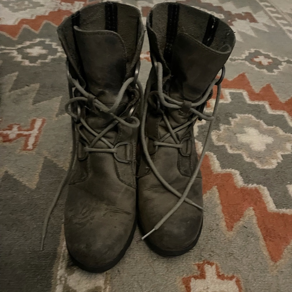 Size 8.5 - Sorel Leather Booties